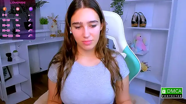  Eliizabeth  online show from 11-18-25, 11:15