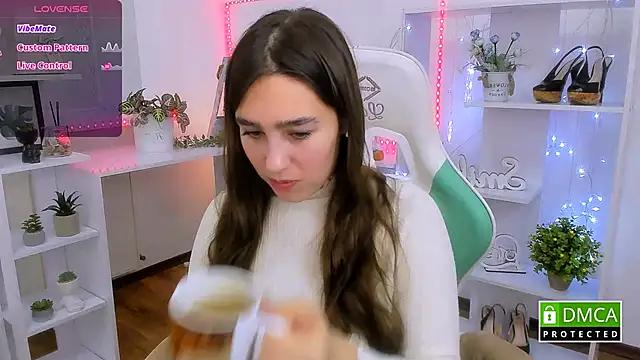  Eliizabeth  online show from 01-08-26, 09:32