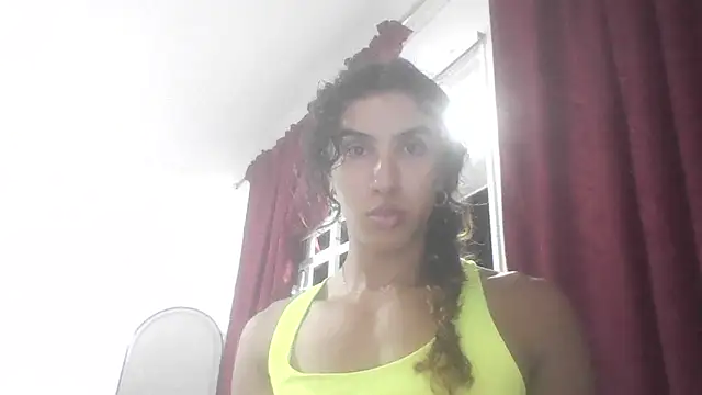 Snapshot of roxana_collins chatting on 05-06-26, 03:10 roxana collins online show from 05-06-26, 03:10