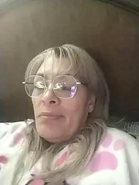 RebeccaThompson online show from 05-12-26, 05:26