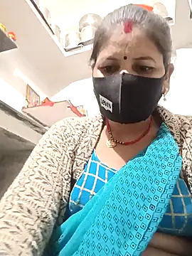 Snapshot of Riyaa-Devi chatting on 12-23-24, 05:43 Riyaa-Devi online show from 12-23-24, 05:43