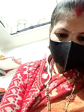 Snapshot of Riyaa-Devi chatting on 12-30-24, 05:55 Riyaa-Devi online show from 12-30-24, 05:55