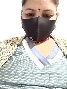 Snapshot of Riyaa-Devi chatting on 01-16-25, 05:33 Riyaa-Devi online show from 01-16-25, 05:33