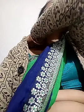 Snapshot of Riyaa-Devi chatting on 12-13-24, 05:21 Riyaa-Devi online show from 12-13-24, 05:21