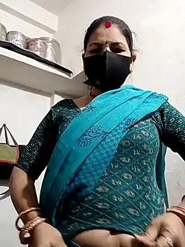 Snapshot of Riyaa-Devi chatting on 02-11-25, 05:29 Riyaa-Devi online show from 02-11-25, 05:29