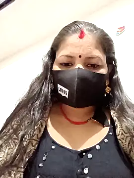 Snapshot of Riyaa-Devi chatting on 12-05-24, 05:10 Riyaa-Devi online show from 12-05-24, 05:10
