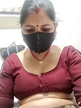 Snapshot of Riyaa-Devi chatting on 02-20-25, 06:03 Riyaa-Devi online show from 02-20-25, 06:03