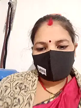 Snapshot of Riyaa-Devi chatting on 12-18-24, 04:38 Riyaa-Devi online show from 12-18-24, 04:38
