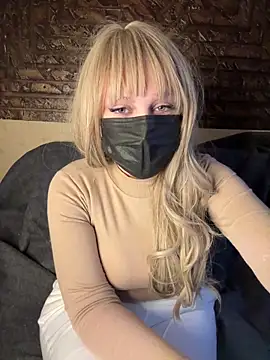 Snapshot of Mayoosh6 chatting on 02-07-25, 02:47 Mayoosh6 online show from 02-07-25, 02:47