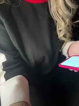 Snapshot of Mayoosh6 chatting on 02-09-25, 09:58 Mayoosh6 online show from 02-09-25, 09:58