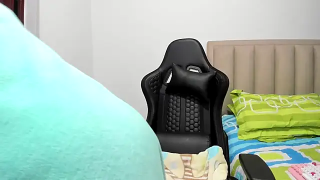 Chloemiller89 online show from 04-10-26, 11:34