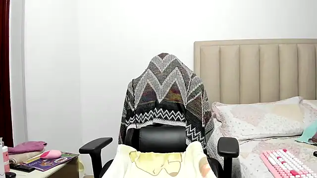 Chloemiller89 online show from 04-26-26, 05:54