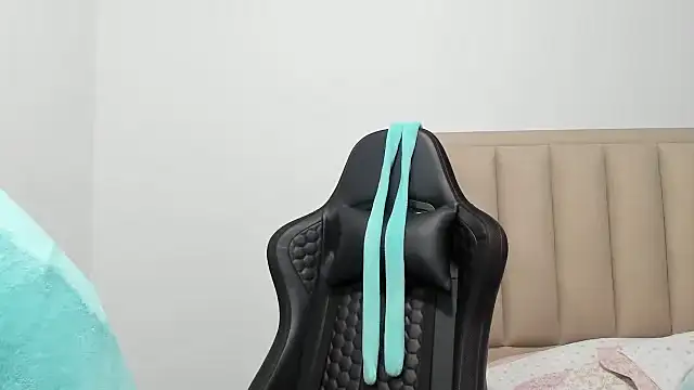 Chloemiller89 online show from 04-23-26, 11:28