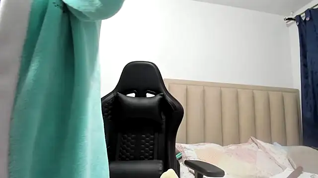 Chloemiller89 online show from 11-21-25, 11:59