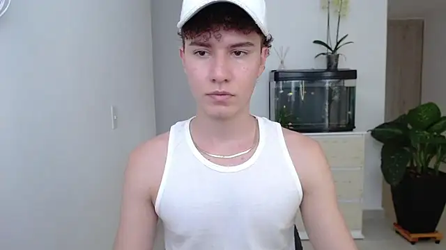 Snapshot of adrian_morelly chatting on 12-17-24, 07:26 adrian morelly online show from 12-17-24, 07:26