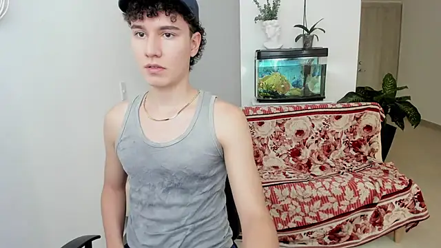 Snapshot of adrian_morelly chatting on 01-19-25, 07:47 adrian morelly online show from 01-19-25, 07:47