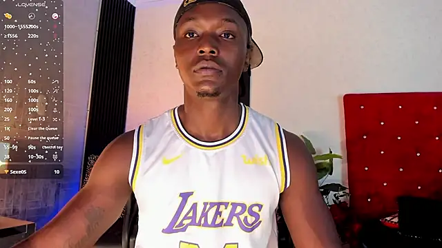 DannSmmith online show from 10-26-25, 05:08