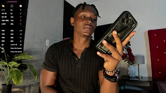 Snapshot of DannSmmith chatting on 03-04-26, 03:47 DannSmmith online show from 03-04-26, 03:47