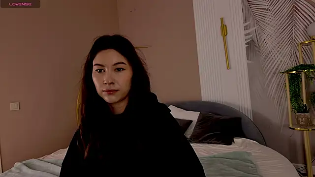 Marie Diaze online show from 05-04-26, 05:11