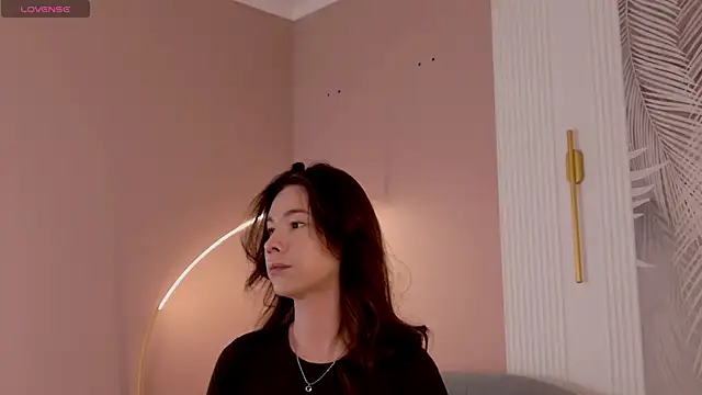 Marie Diaze online show from 05-15-26, 05:05