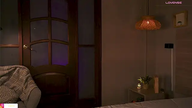 lua ferch   online show from 10-10-25, 01:23