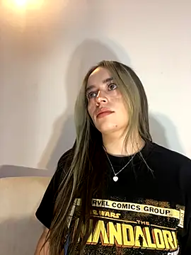 Natalia Suarez online show from 10-28-25, 11:47