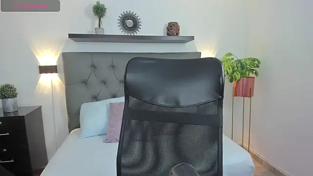 nataly rodri online show from 11-12-25, 07:18