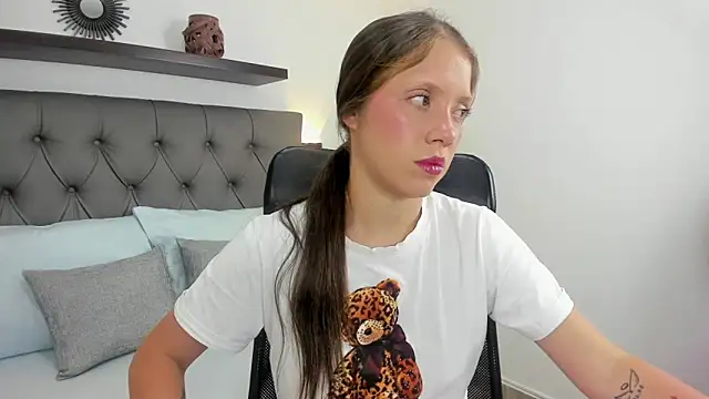 nataly rodri online show from 10-20-25, 07:36