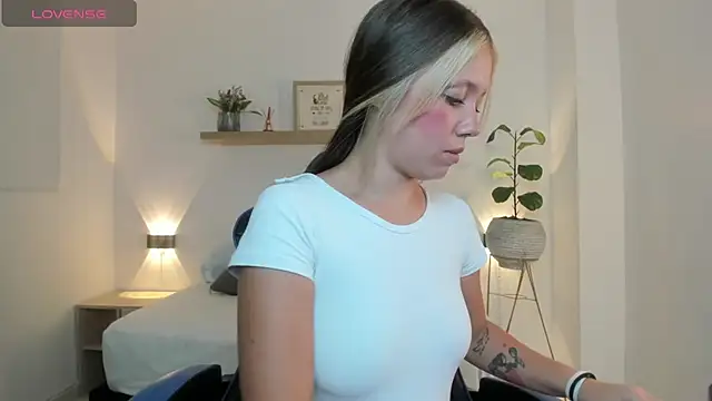 nataly rodri online show from 05-12-26, 04:20