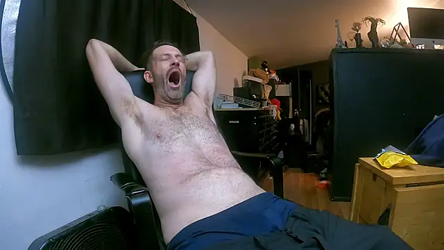 Snapshot of leanjamesdean chatting on 09-27-25, 04:18 leanjamesdean online show from 09-27-25, 04:18