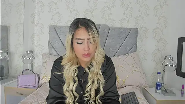 sharlotte w online show from 02-17-25, 05:12