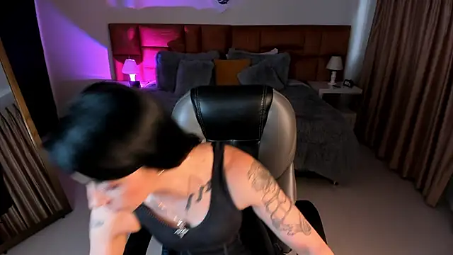 Kristen Garner online show from 10-06-25, 08:09