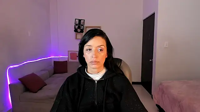 Kristen Garner online show from 12-20-25, 07:17