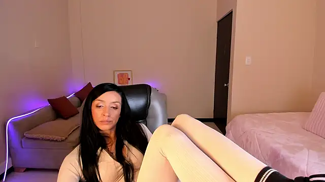 Kristen Garner online show from 04-30-26, 08:57