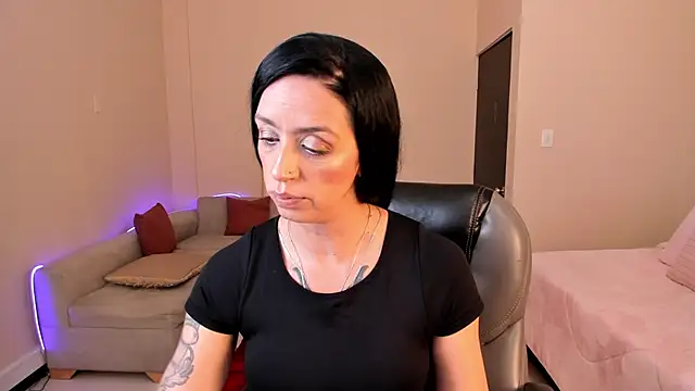Kristen Garner online show from 05-30-26, 08:14