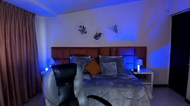 Kristen Garner online show from 11-08-25, 08:23