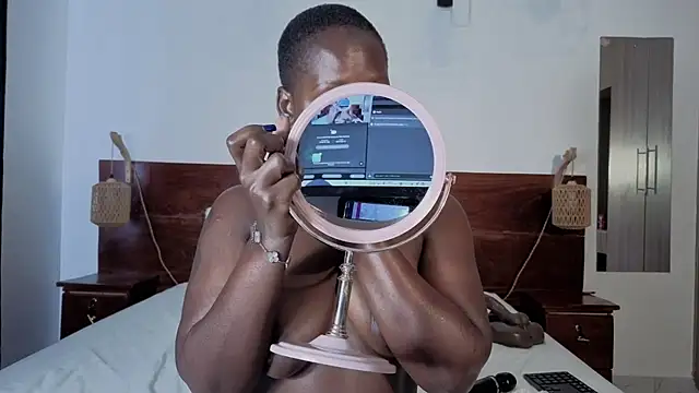 Elegant Ebony online show from 07-06-26, 10:33