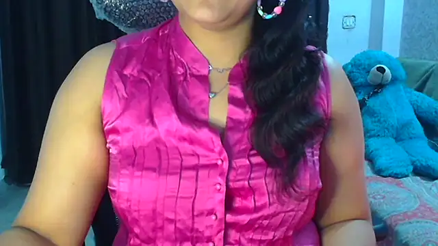 Snapshot of Maria_55 chatting on 02-08-25, 06:43 Maria 55 online show from 02-08-25, 06:43