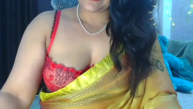 Snapshot of Maria_55 chatting on 03-07-25, 10:35 Maria 55 online show from 03-07-25, 10:35