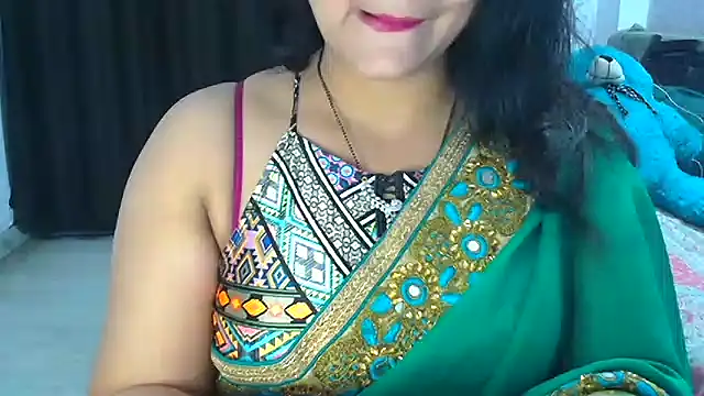 Snapshot of Maria_55 chatting on 01-07-25, 06:16 Maria 55 online show from 01-07-25, 06:16