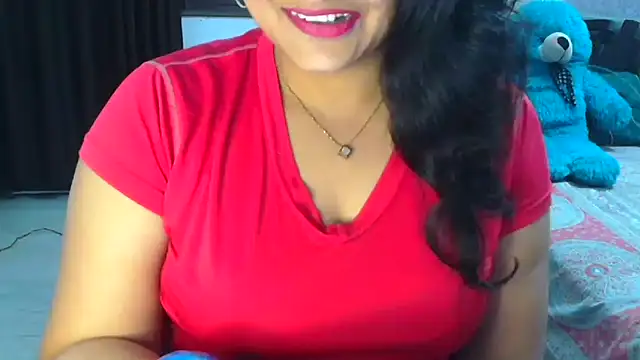 Snapshot of Maria_55 chatting on 01-08-25, 06:20 Maria 55 online show from 01-08-25, 06:20