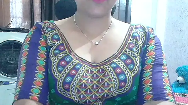 Maria 55 online show from 05-26-26, 05:38