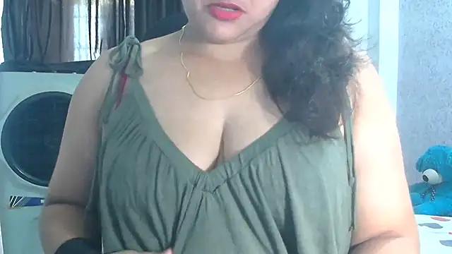 Maria 55 online show from 07-13-26, 07:07