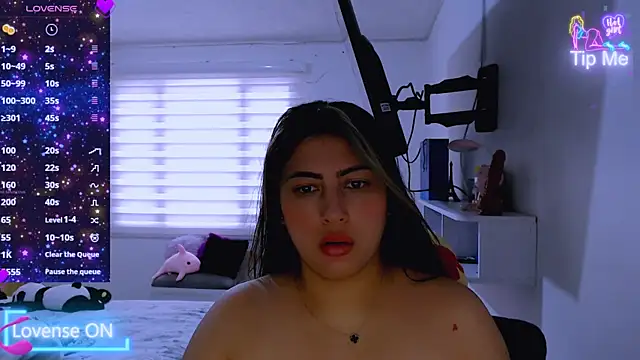 Snapshot of siddhixxx_592 chatting on 06-25-26, 06:35 siddhixxx 592 online show from 06-25-26, 06:35