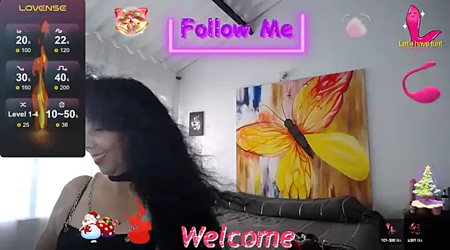 Snapshot of YourWhoreXX chatting on 01-01-25, 12:11 YourWhoreXX online show from 01-01-25, 12:11