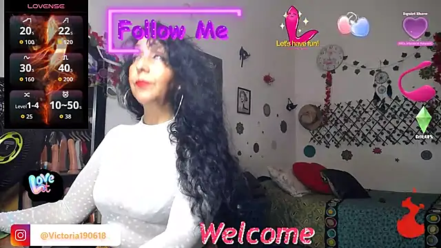 Snapshot of YourWhoreXX chatting on 10-17-25, 08:10 YourWhoreXX online show from 10-17-25, 08:10