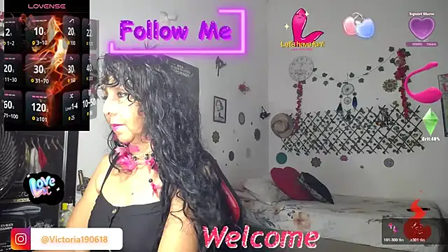 Snapshot of YourWhoreXX chatting on 10-26-25, 08:37 YourWhoreXX online show from 10-26-25, 08:37