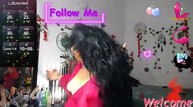 Snapshot of YourWhoreXX chatting on 01-31-25, 09:37 YourWhoreXX online show from 01-31-25, 09:37