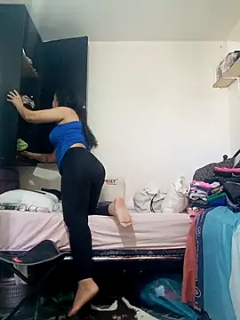 lolo890 online show from 10-24-25, 04:17