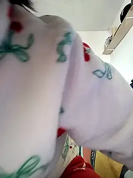 Snapshot of lolo890 chatting on 01-16-26, 10:19 lolo890 online show from 01-16-26, 10:19